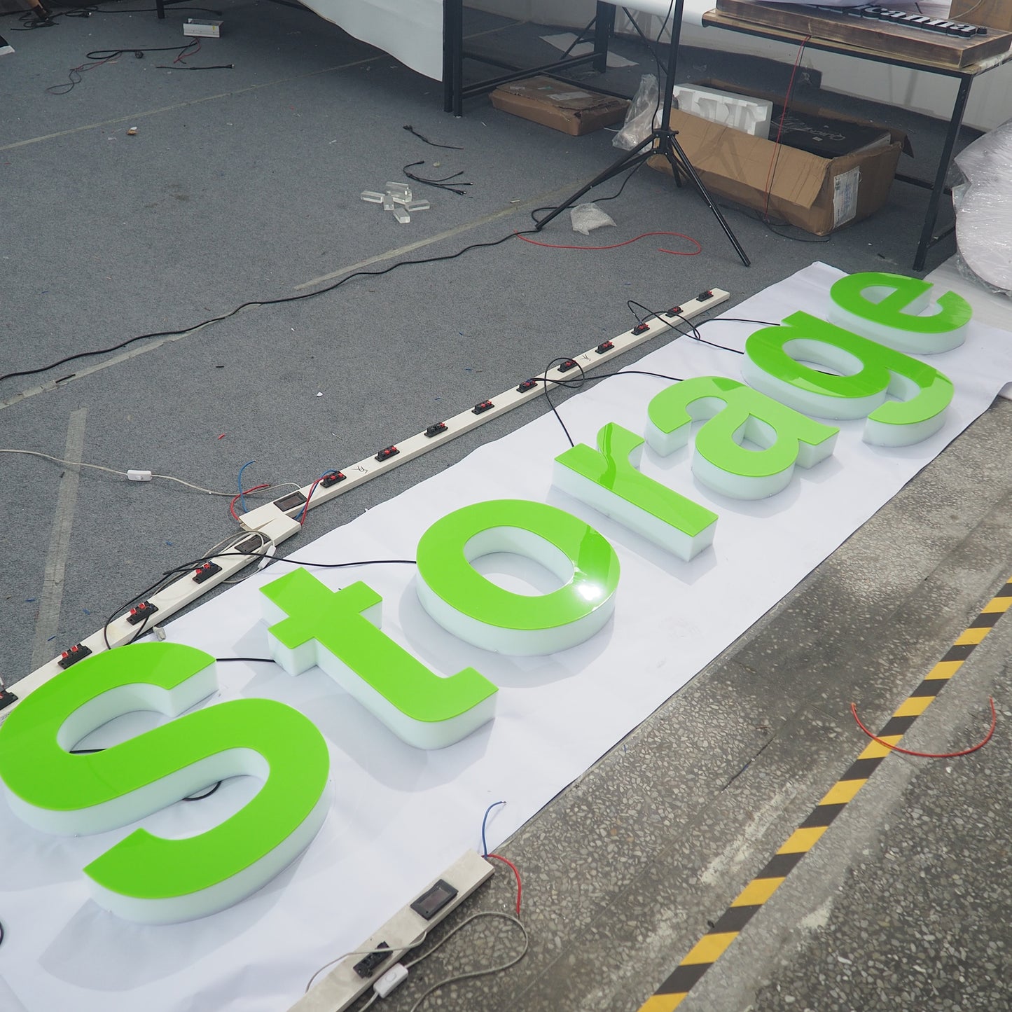 Customized 3D Acrylic Luminous Signage