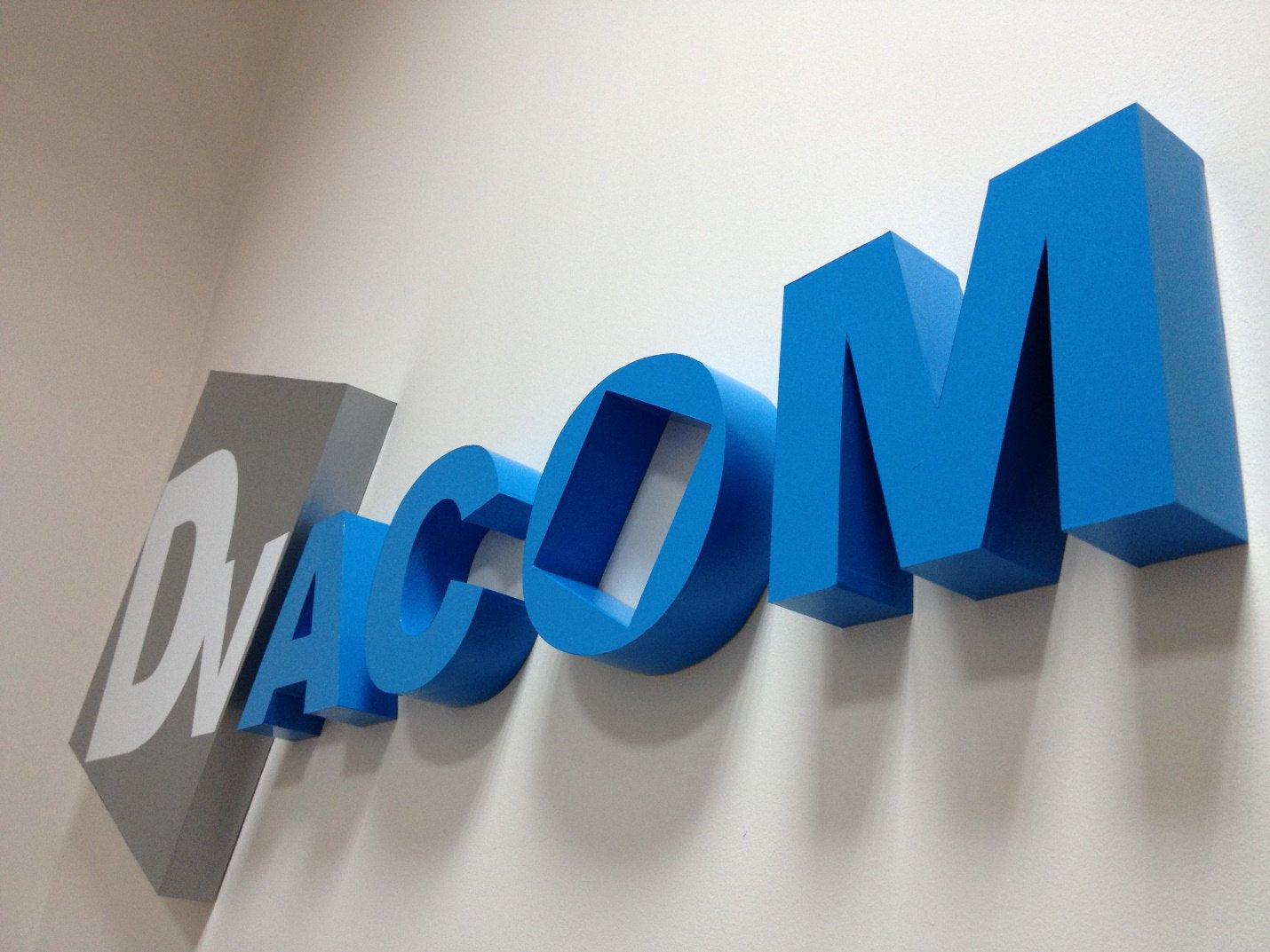 定制 3D不銹鋼噴漆 廣告招牌 金屬 字母定制