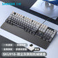 Sangee SKU910 帶有手託的真機械鍵盤，採用有線連接，適用於電競遊戲場景，具備炫彩漸變色效果，帶有旋鈕，並且是側刻鍵設計